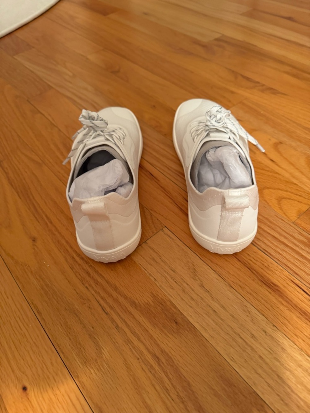 White Knit Casual Sneakers - Picture 4 of 6